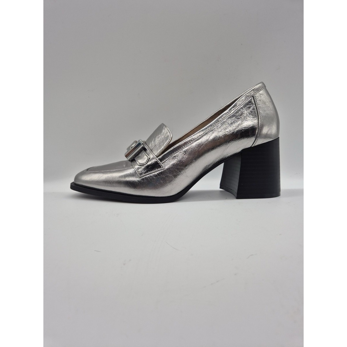 Nwob Alex Marie Women's Loafers Metallic Buckle Detail Heeled Size 7m
